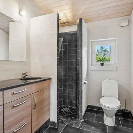 Lovely In With Kitchen